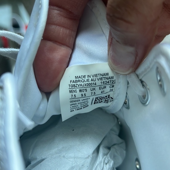 Glitter Chuck Taylor Hightop Converse - Picture 8 of 9